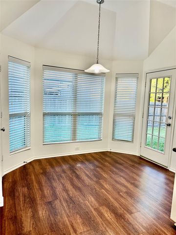 962 Oak Lynn Drive, Conroe, TX 77378