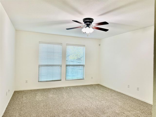 962 Oak Lynn Drive, Conroe, TX 77378