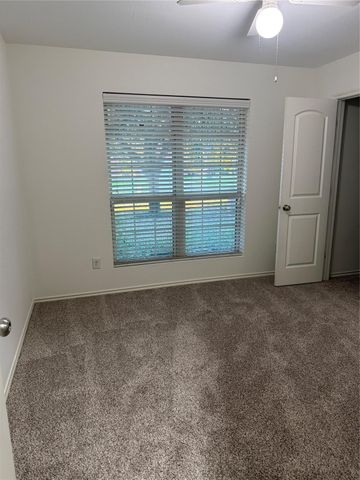 962 Oak Lynn Drive, Conroe, TX 77378