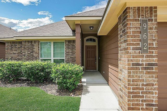 962 Oak Lynn Drive, Conroe, TX 77378