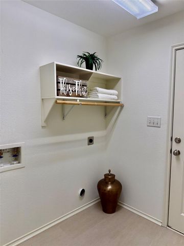 962 Oak Lynn Drive, Conroe, TX 77378