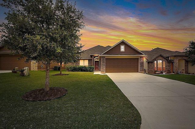 962 Oak Lynn Drive, Conroe, TX 77378