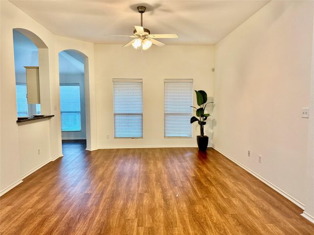 962 Oak Lynn Drive, Conroe, TX 77378