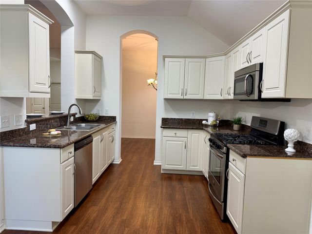 962 Oak Lynn Drive, Conroe, TX 77378