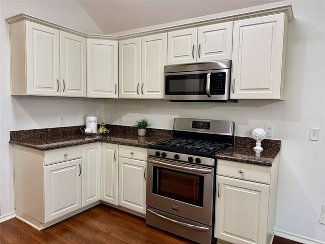 962 Oak Lynn Drive, Conroe, TX 77378