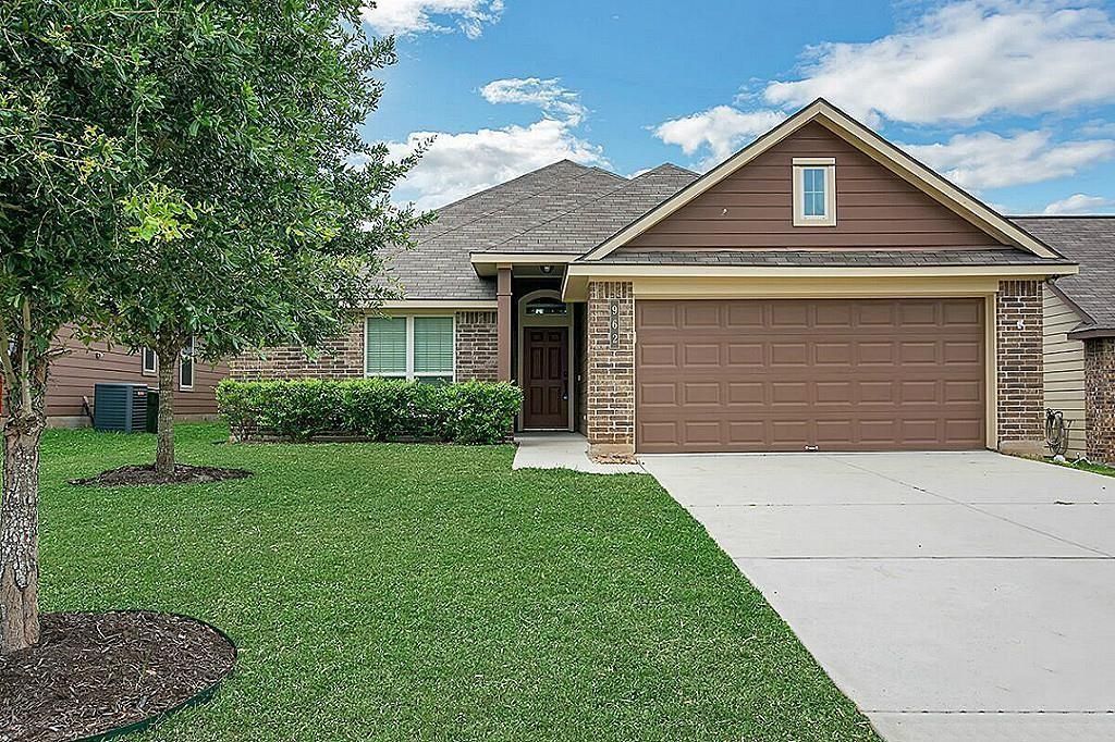 962 Oak Lynn Drive, Conroe, TX 77378