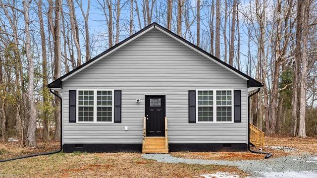 490 W Dameron Avenue, Liberty, NC 27298