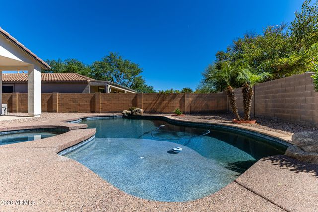 2313 E DOGWOOD Drive, Chandler, AZ 85286