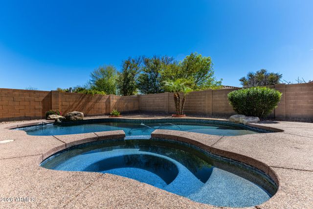 2313 E DOGWOOD Drive, Chandler, AZ 85286