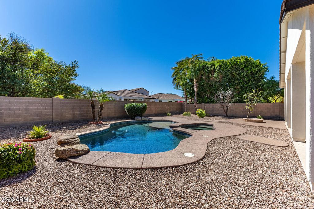 Image 36 of property listing at 2313 E DOGWOOD Drive, Chandler, AZ 85286