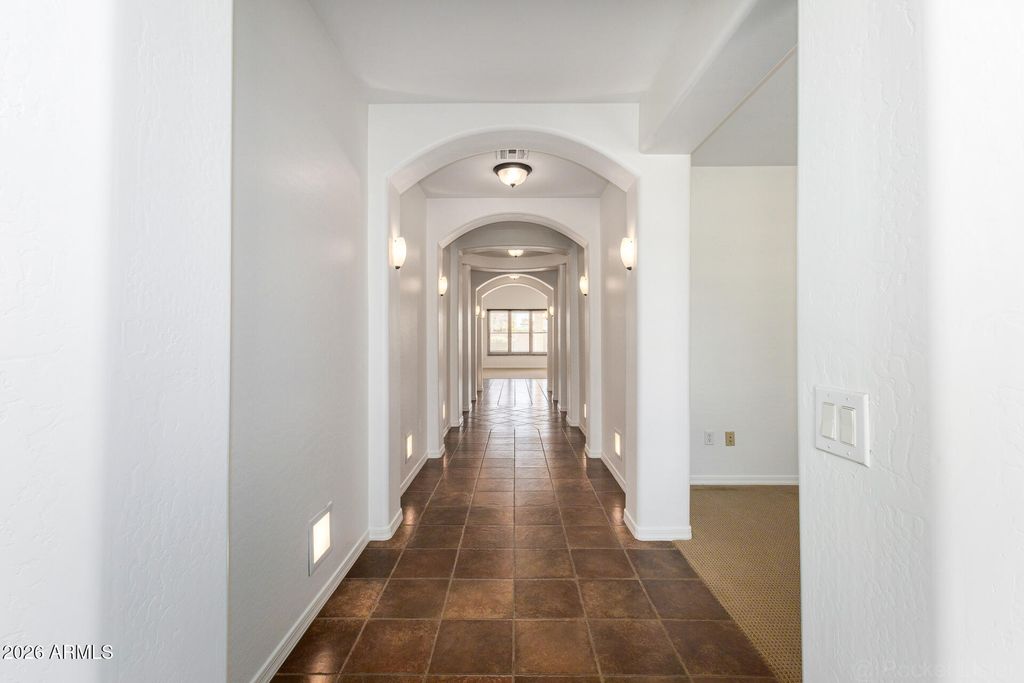 Image 8 of property listing at 2313 E DOGWOOD Drive, Chandler, AZ 85286