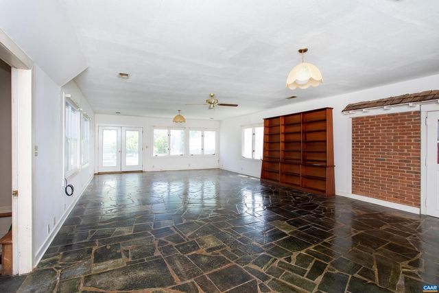 293 LLAMA FARM RD, Charlottesville, VA 22902