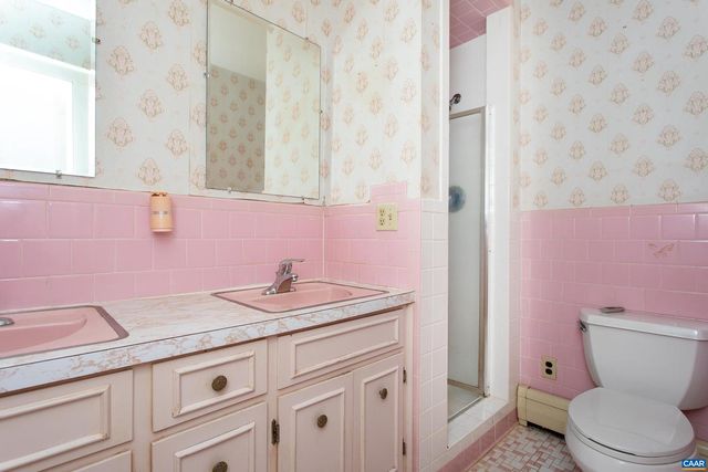 293 LLAMA FARM RD, Charlottesville, VA 22902