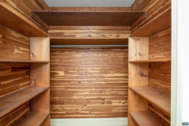 293 LLAMA FARM RD, Charlottesville, VA 22902