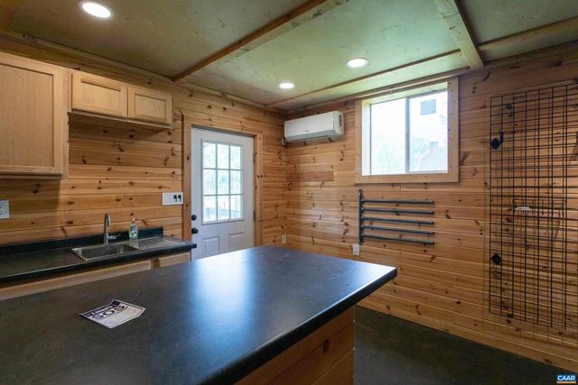 293 LLAMA FARM RD, Charlottesville, VA 22902