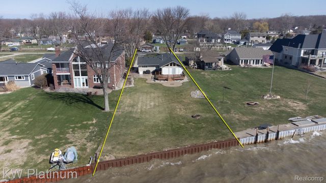 48218 Harbor Drive, Chesterfield Township, MI 48047