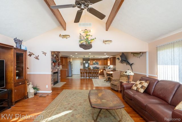 48218 Harbor Drive, Chesterfield Township, MI 48047