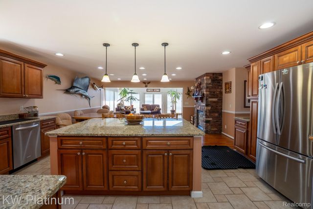 48218 Harbor Drive, Chesterfield Township, MI 48047