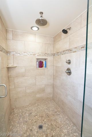 48218 Harbor Drive, Chesterfield Township, MI 48047