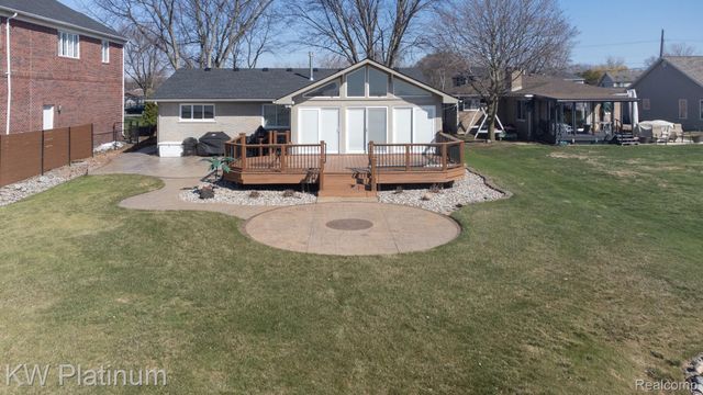 48218 Harbor Drive, Chesterfield Township, MI 48047