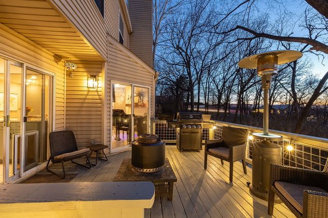 2411 N Bronze Tree Drive, Fayetteville, AR 72703