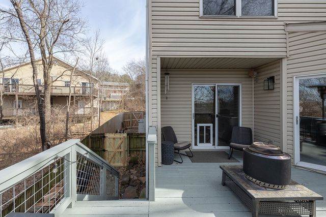 2411 N Bronze Tree Drive, Fayetteville, AR 72703