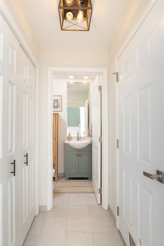 2411 N Bronze Tree Drive, Fayetteville, AR 72703