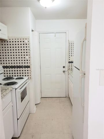 8215 KLONDYKE STREET, Tampa, FL 33604