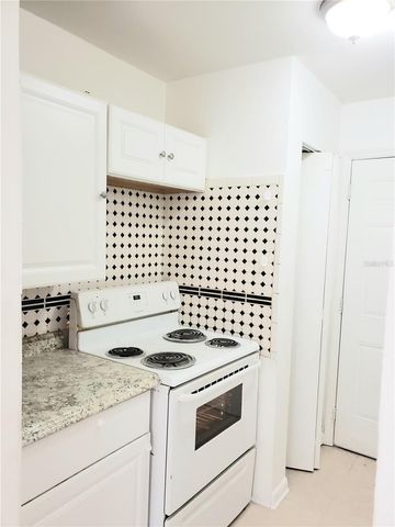 8215 KLONDYKE STREET, Tampa, FL 33604