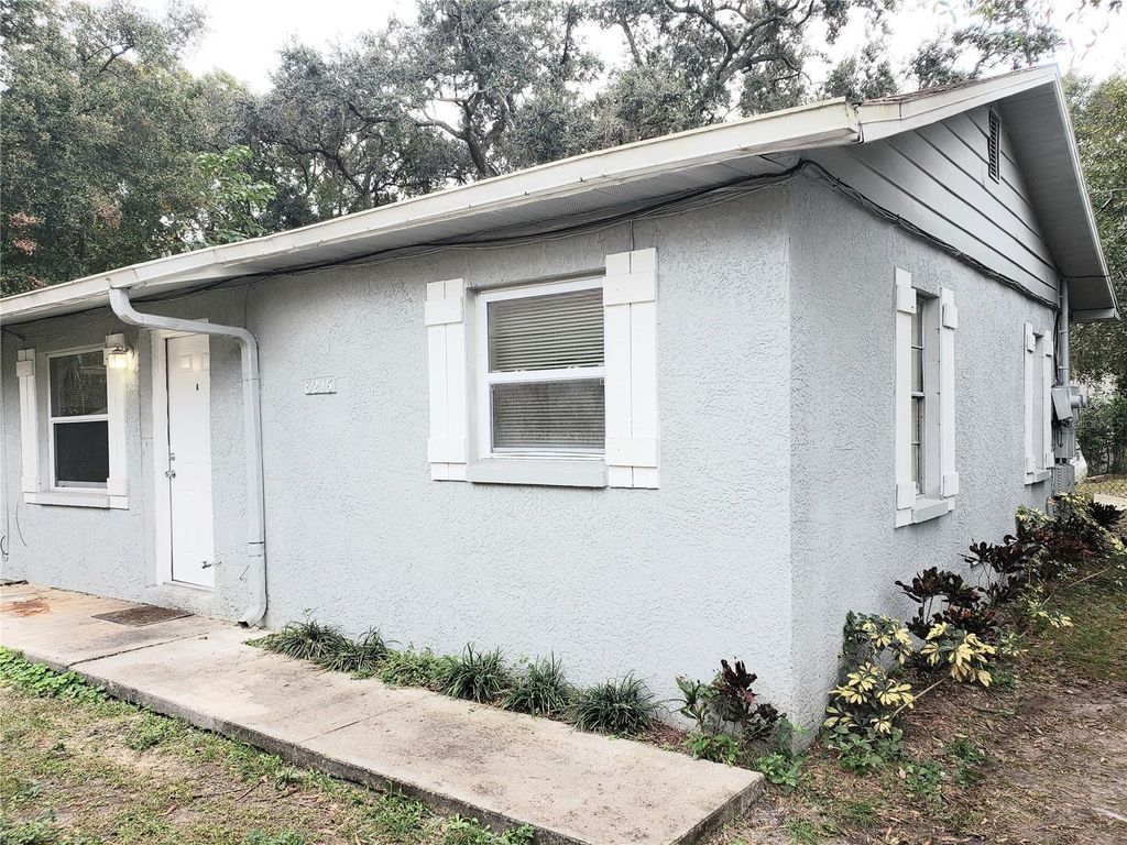 8215 KLONDYKE STREET, Tampa, FL 33604