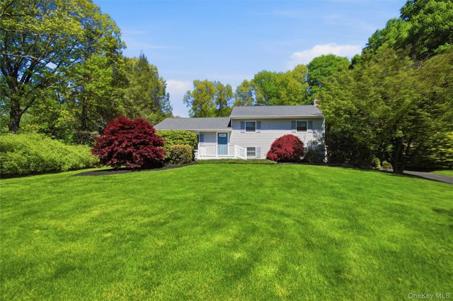 32 Meadow Ridge Road, Brewster, NY 10509