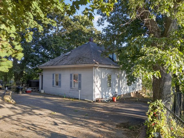 51 Bartholomew, Peabody, MA 01960