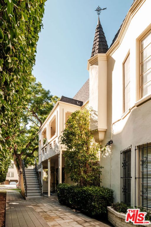 336 N Palm Drive, Beverly Hills, CA 90210 — exterior