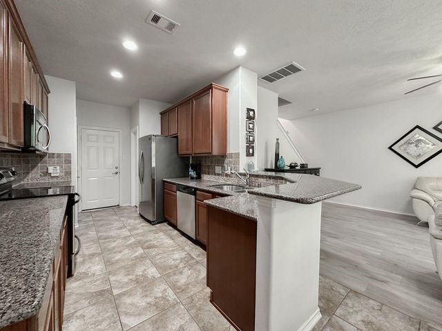 3 Fairlee Court, Magnolia, TX 77354