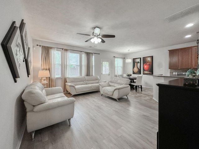 3 Fairlee Court, Magnolia, TX 77354