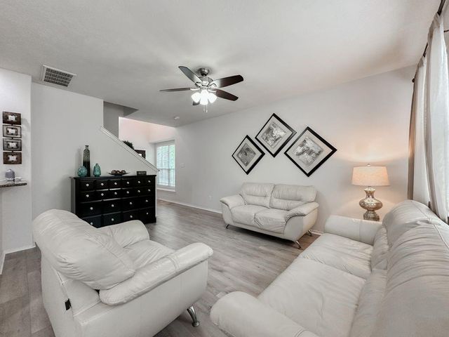 3 Fairlee Court, Magnolia, TX 77354