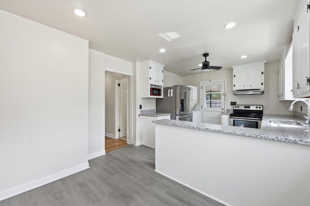 4126 Oakridge Drive, North Charleston, SC 29418