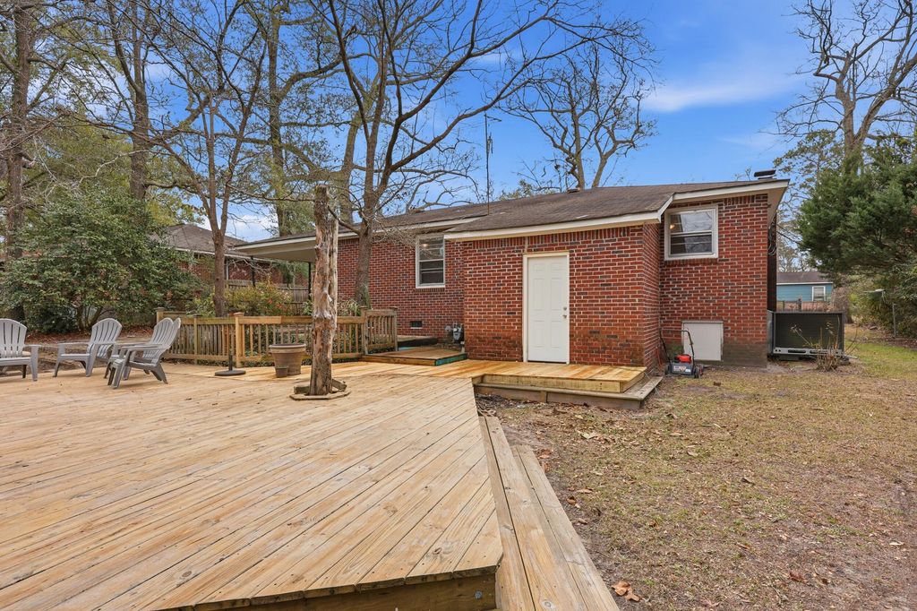 Image 29 of property listing at 4126 Oakridge Drive, North Charleston, SC 29418