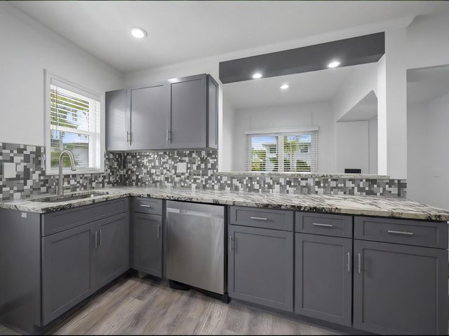 422 49th Street, West Palm Beach, FL 33407