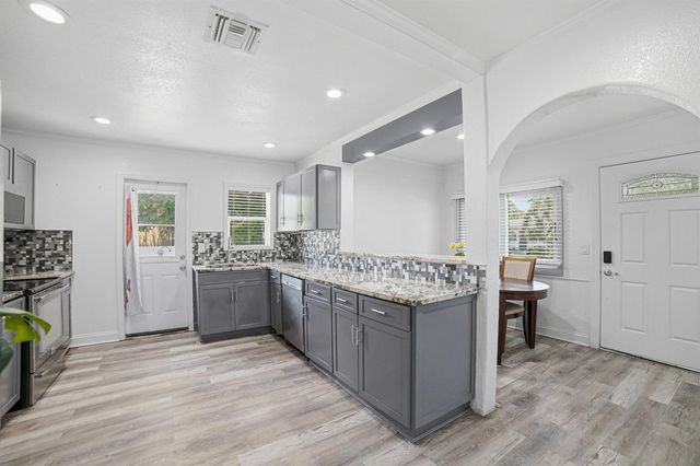 422 49th Street, West Palm Beach, FL 33407