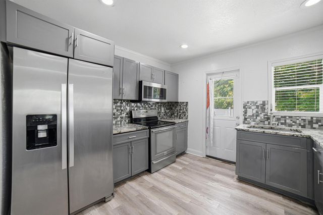 422 49th Street, West Palm Beach, FL 33407