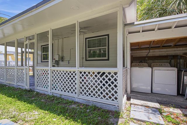 422 49th Street, West Palm Beach, FL 33407