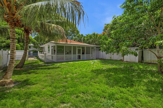 422 49th Street, West Palm Beach, FL 33407