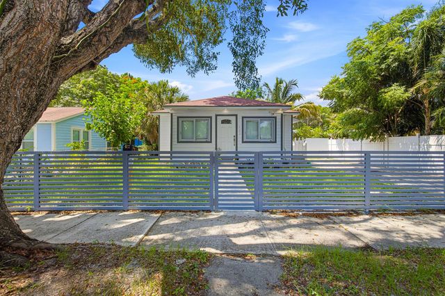422 49th Street, West Palm Beach, FL 33407