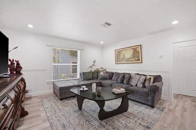 422 49th Street, West Palm Beach, FL 33407