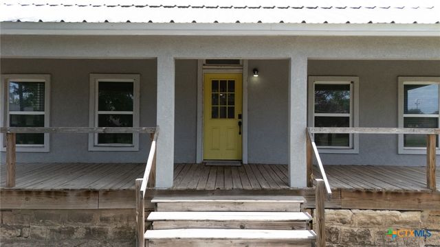 607 S Main St, Lampasas, TX 76550