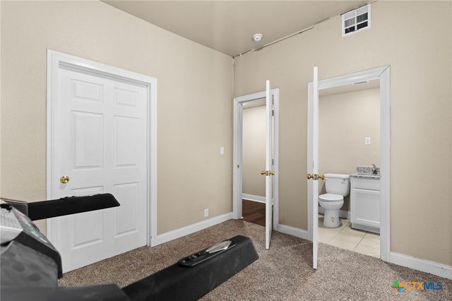 607 S Main St, Lampasas, TX 76550