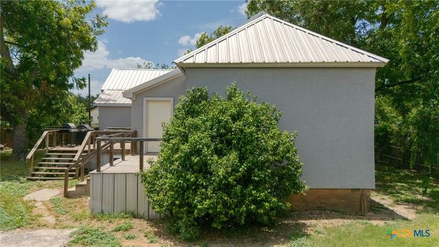 607 S Main St, Lampasas, TX 76550