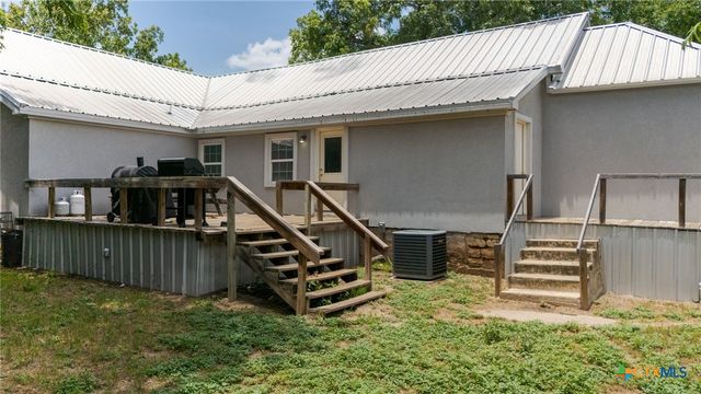 607 S Main St, Lampasas, TX 76550