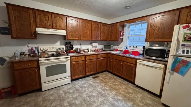 421 Wren Branch Road, Oneida, KY 40972